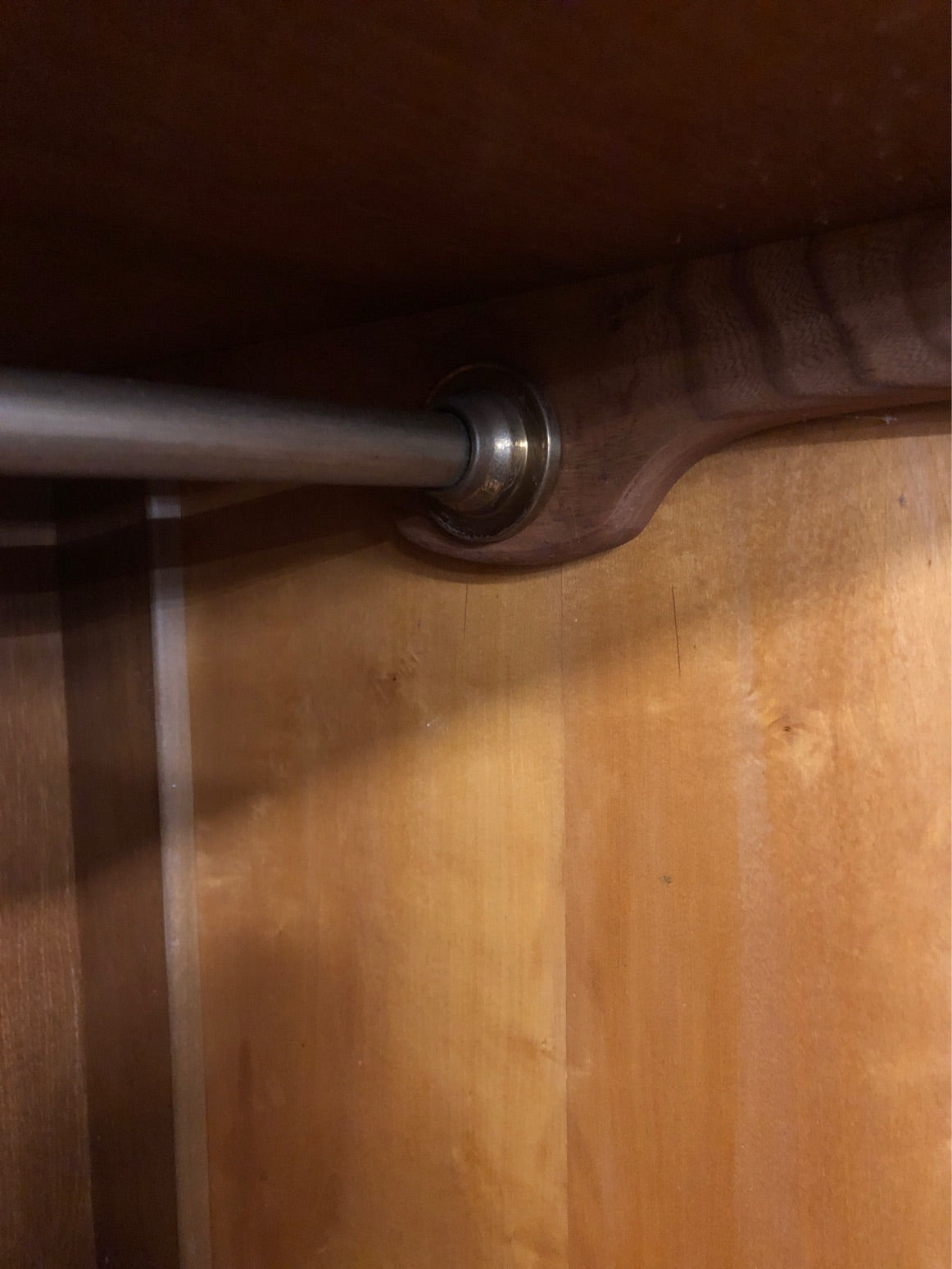 Klædeskab