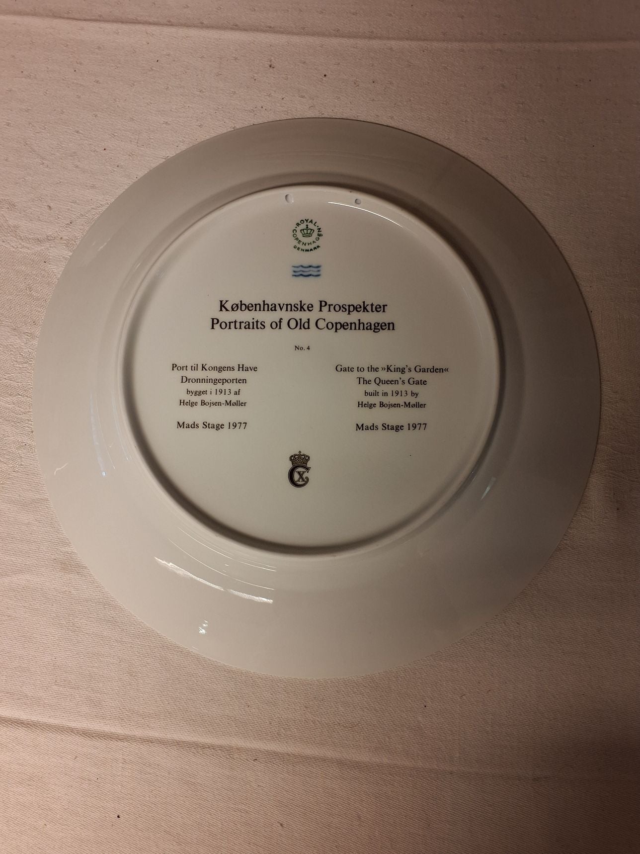 Royal Copenhagen Hvid porcelæns tallerken - pris pr tallerken