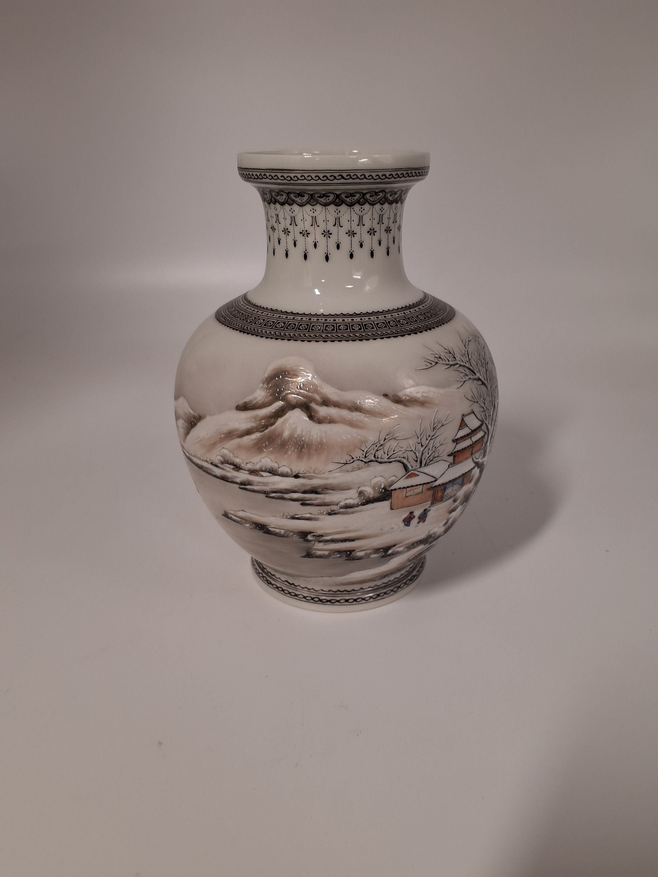 Kinesisk vase 18 cm Qialong