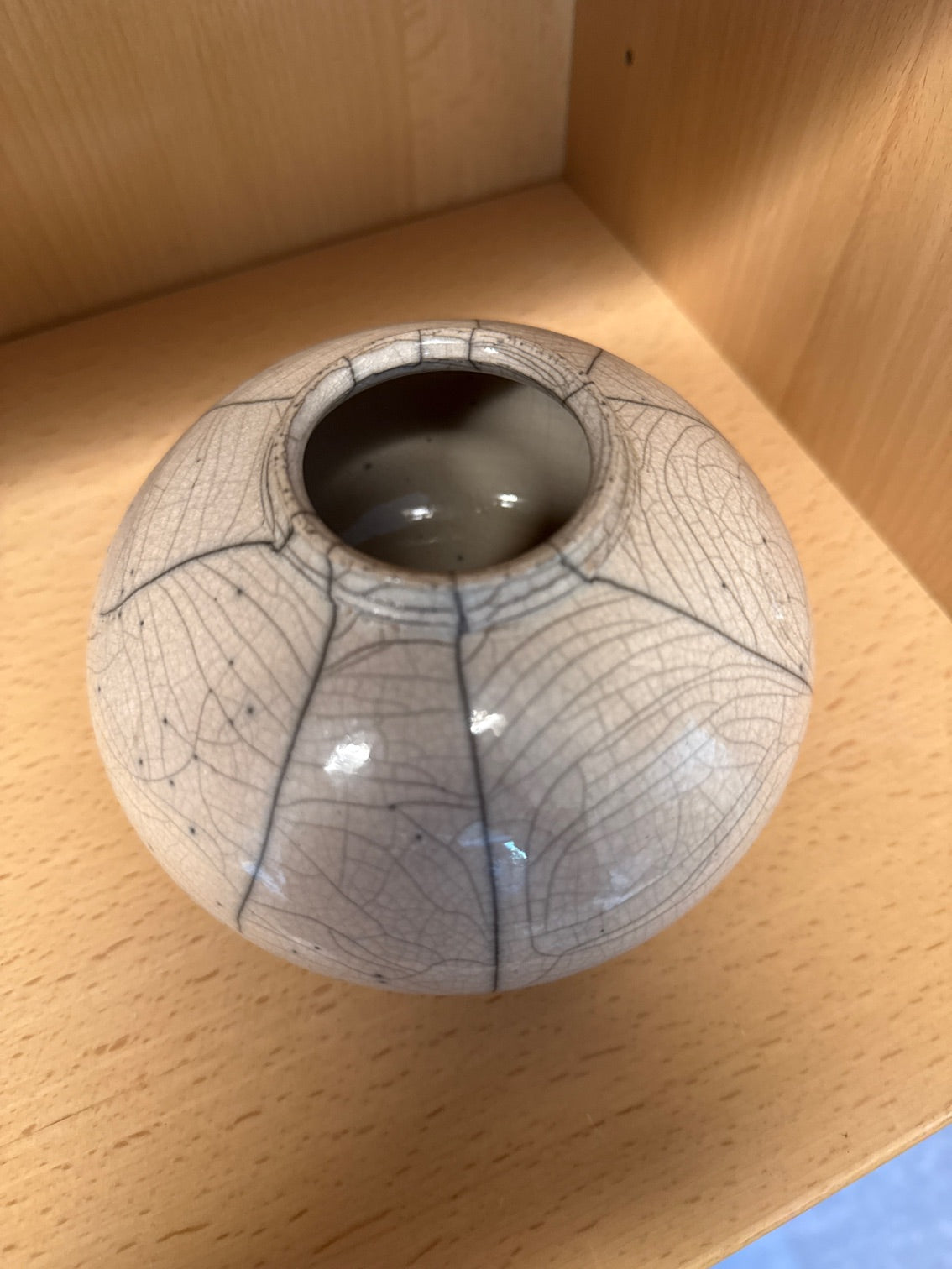 Raku vase af Merete Høst