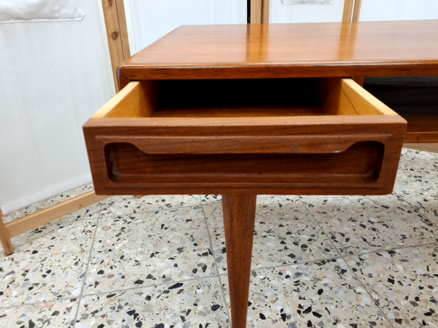 Teak sofabord