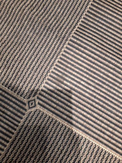 Gulvtæppe sort/beige