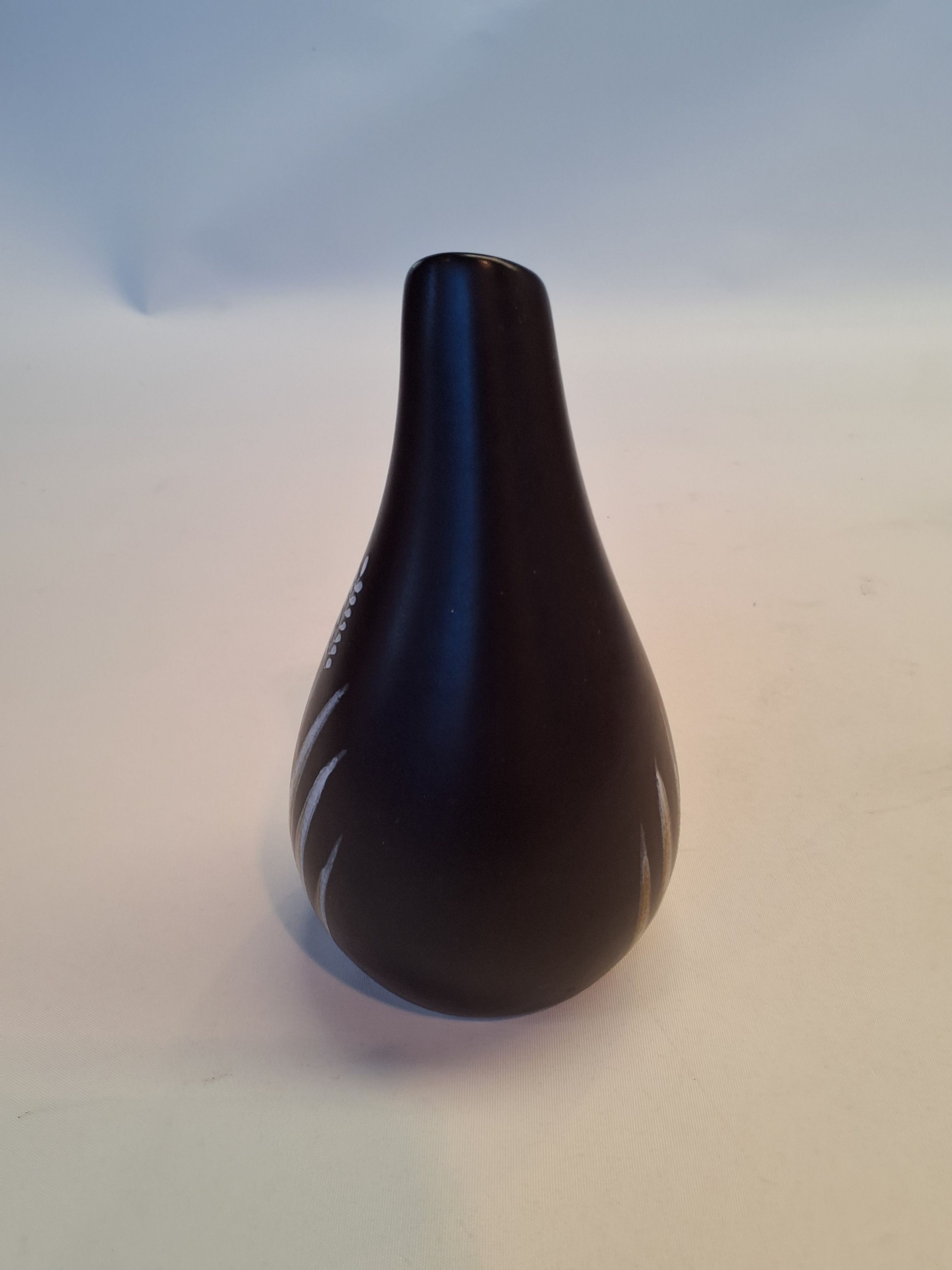 Ravhil keramisk vase