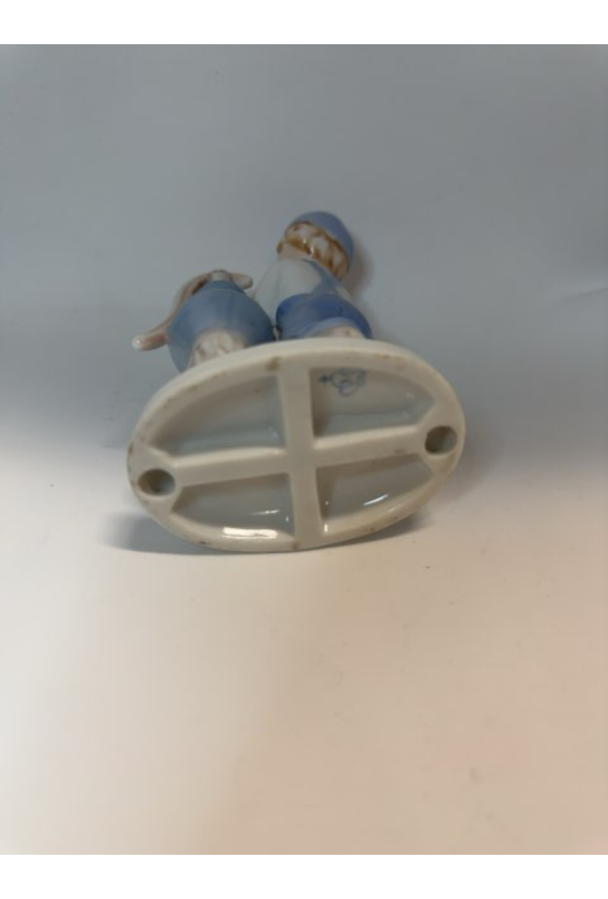 Figur dreng med spand