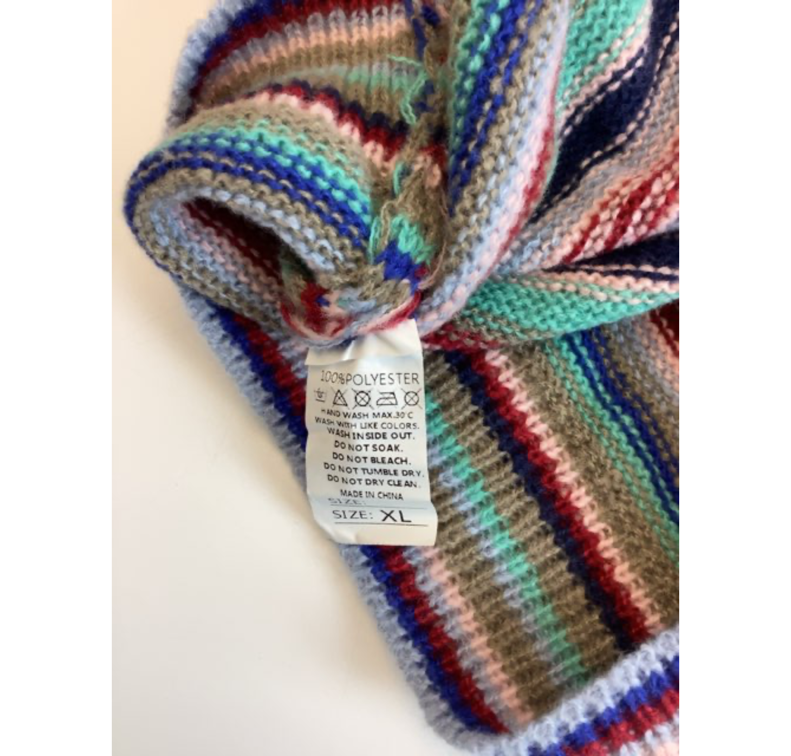Ukendt mærke Striktrøje i polyester (O831)