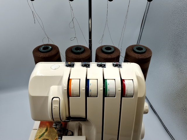 Eva Royal Model 1234 DF Overlock symaskine
