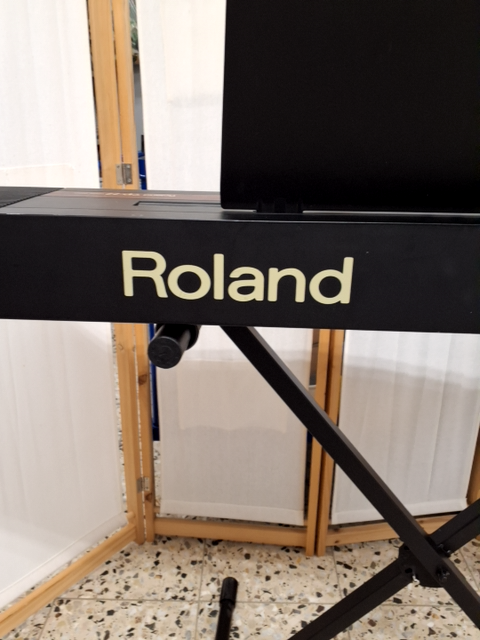 Roland Digital Piano Type: EP 77