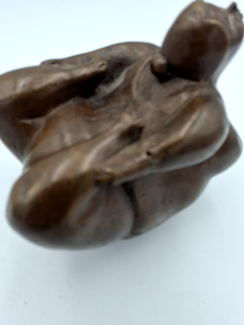 Kvinde I yoga stilling, bronze