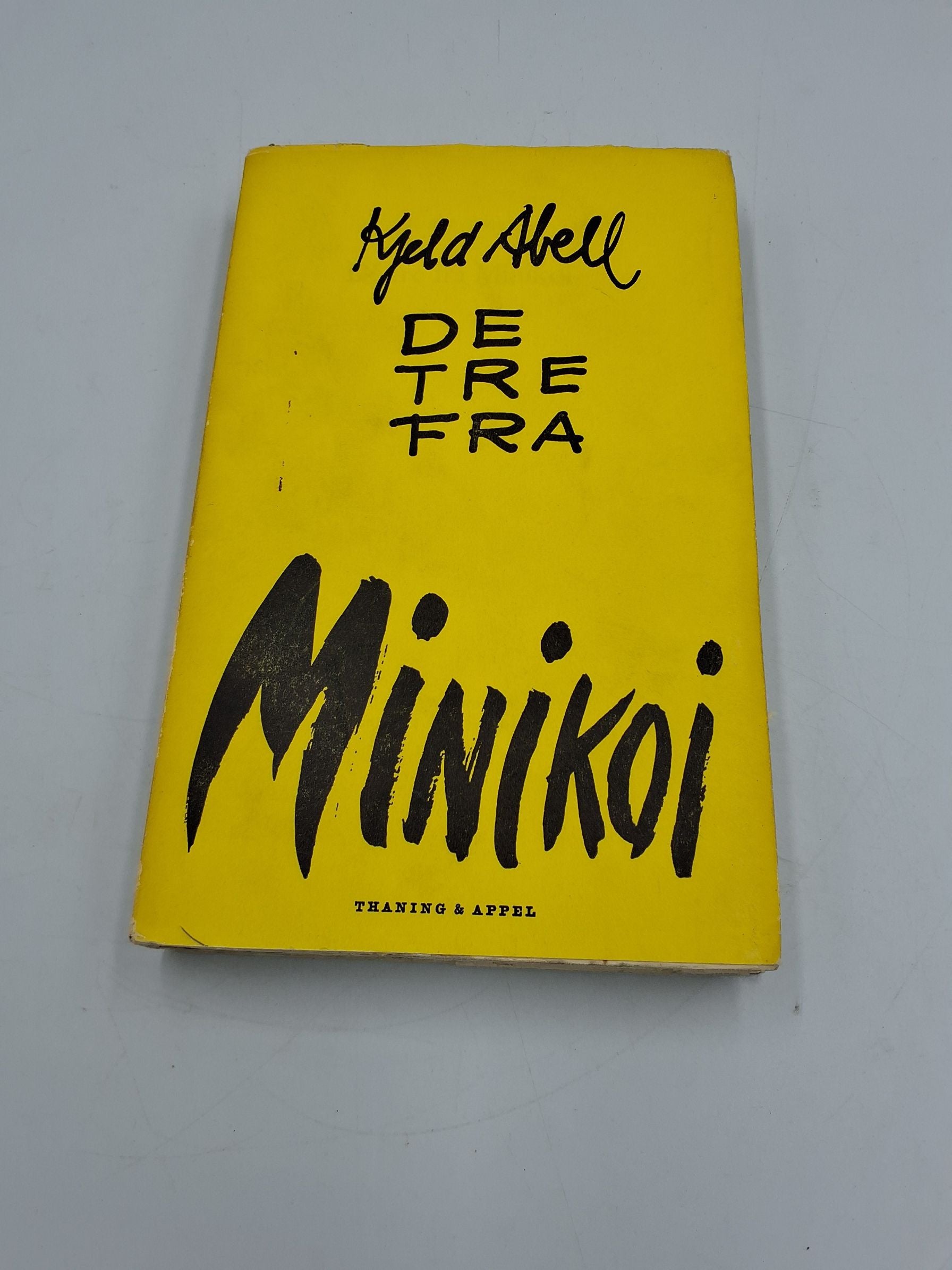 Bog: "De tre fra Minikoi""