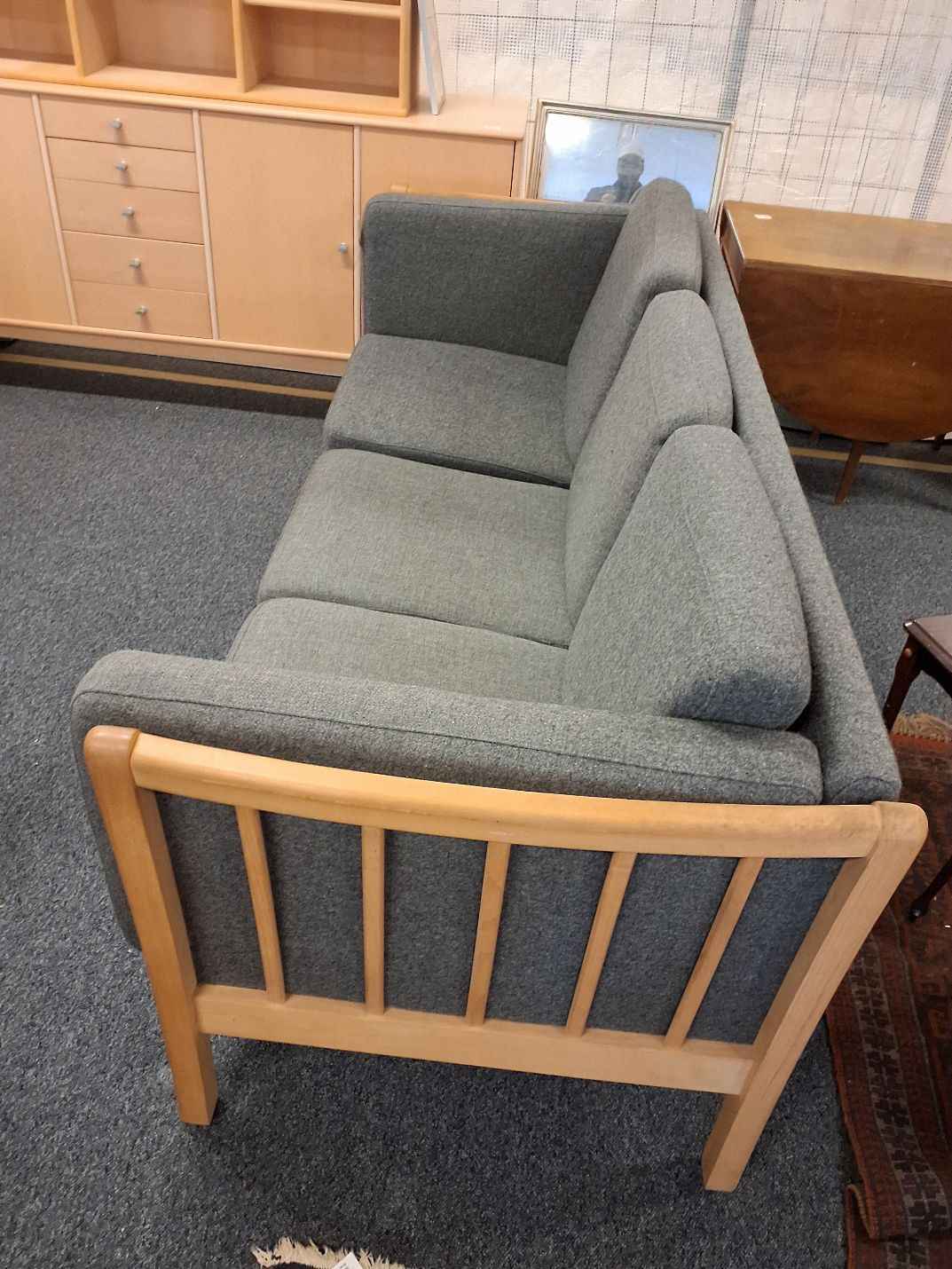 Grå sofa