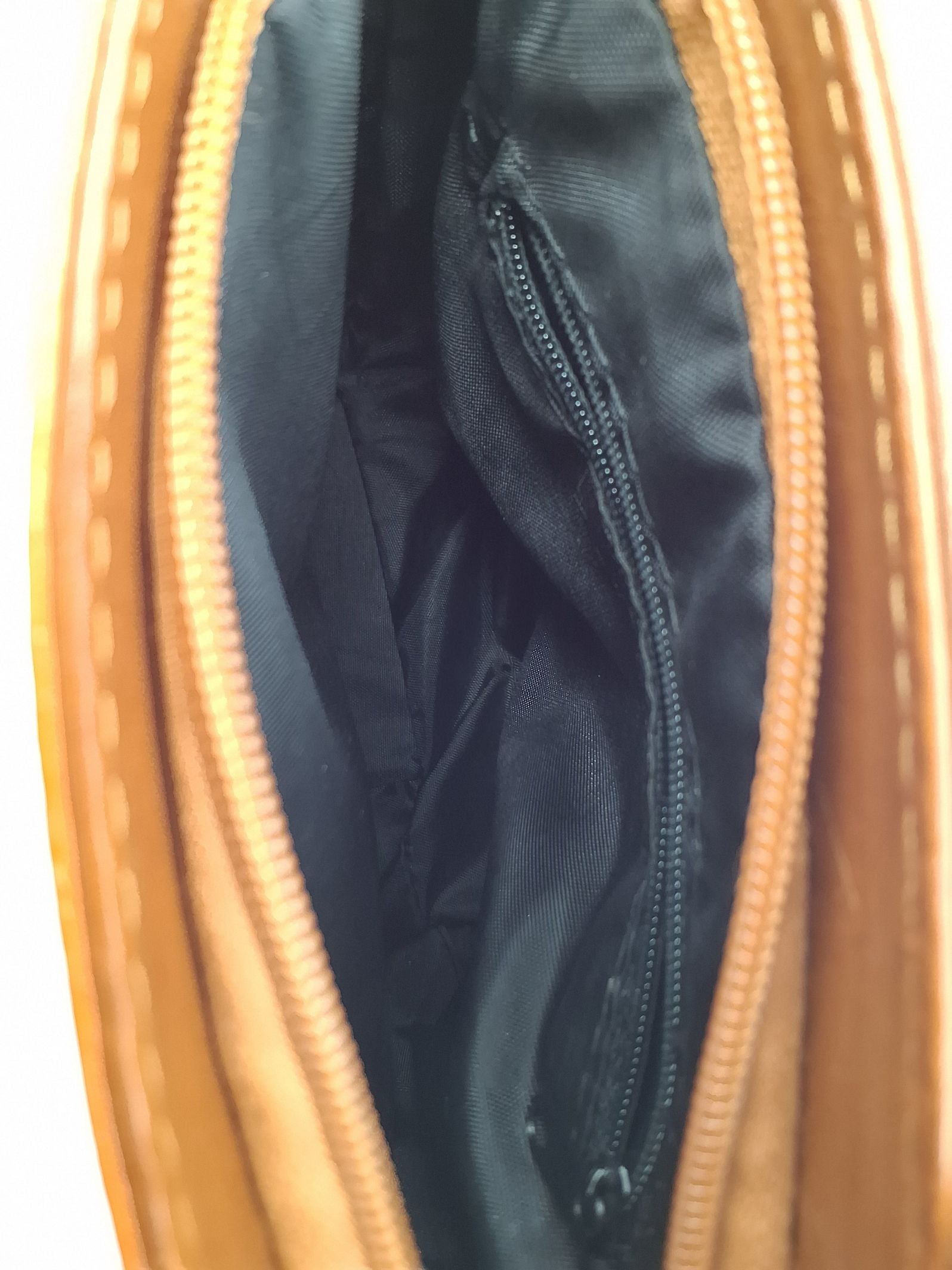 Vera Pelle Crossbody Taske
