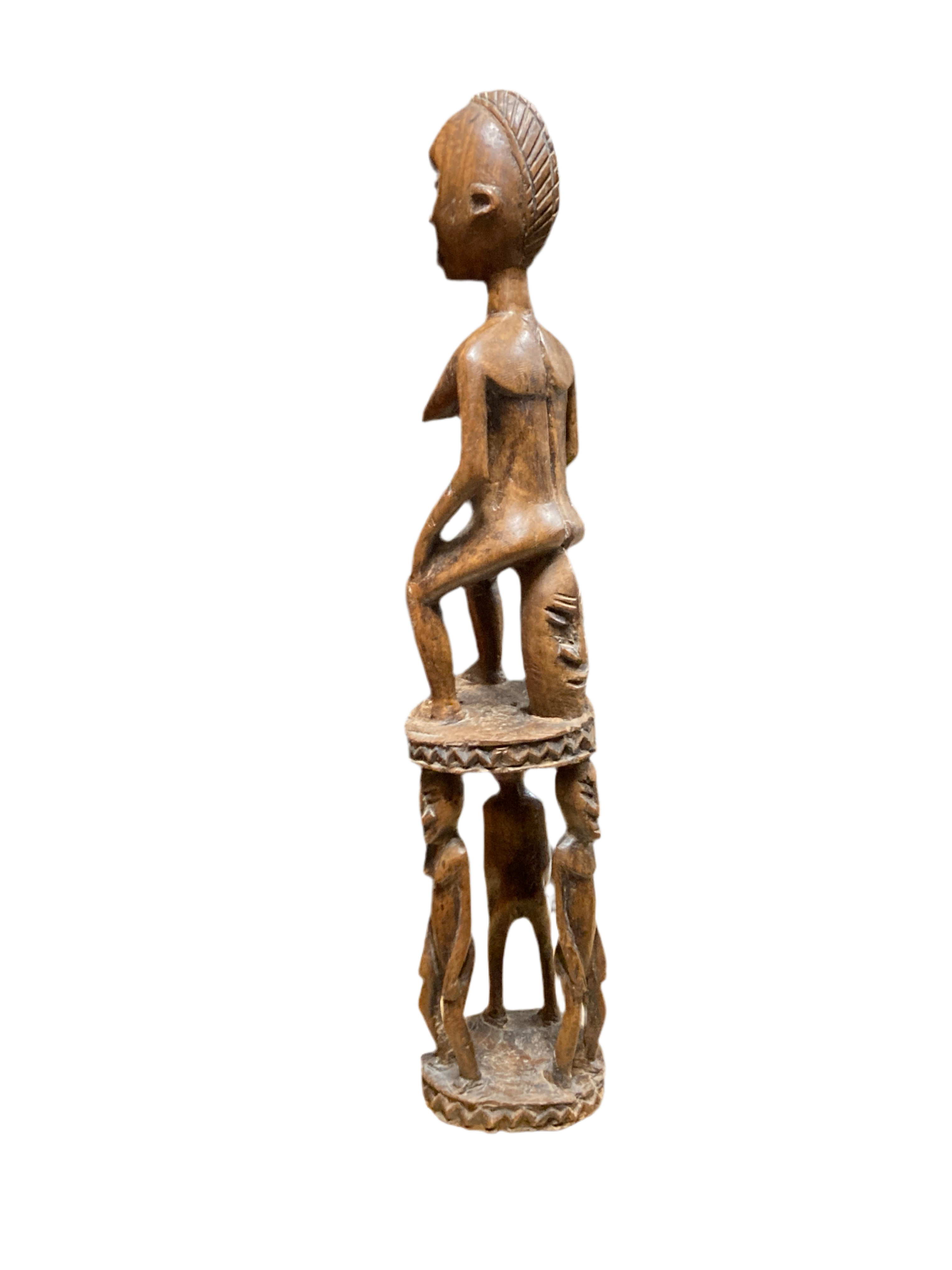 Stor træ skulptur