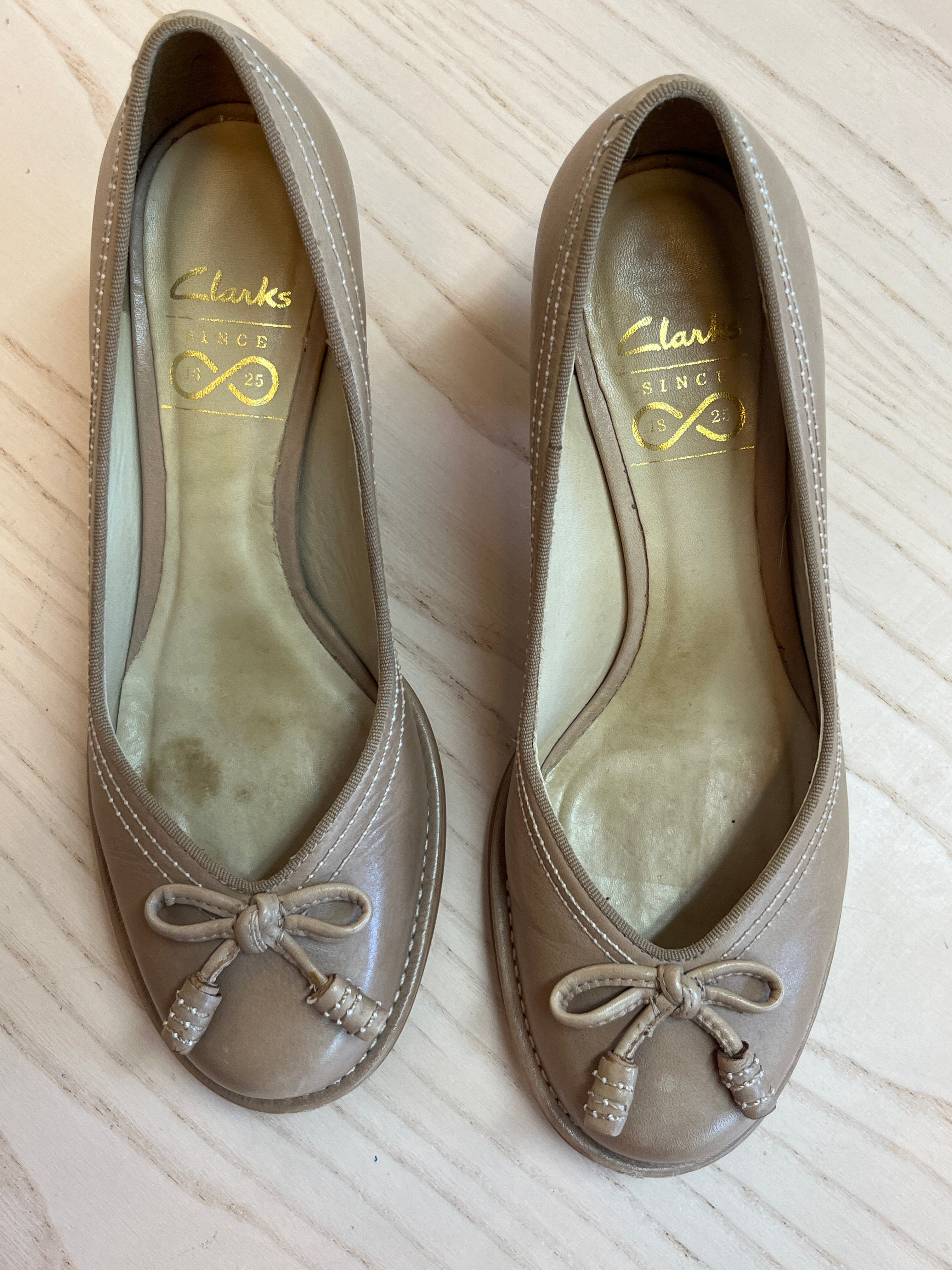 Clarks heels