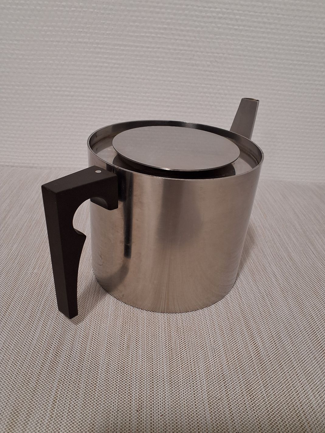 Stelton tekande af Arne Jacobsen
