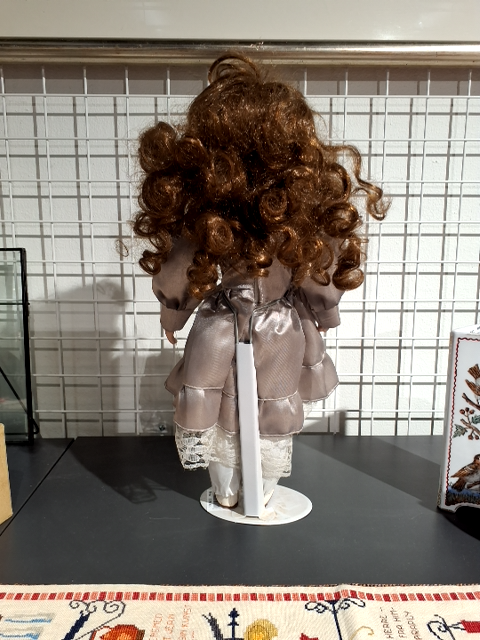 Porcelæns dukke