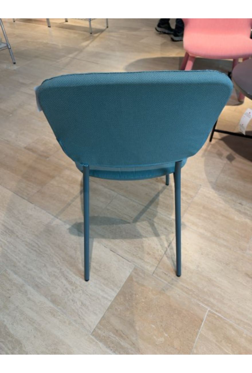 Spisestol i flot lyseblå