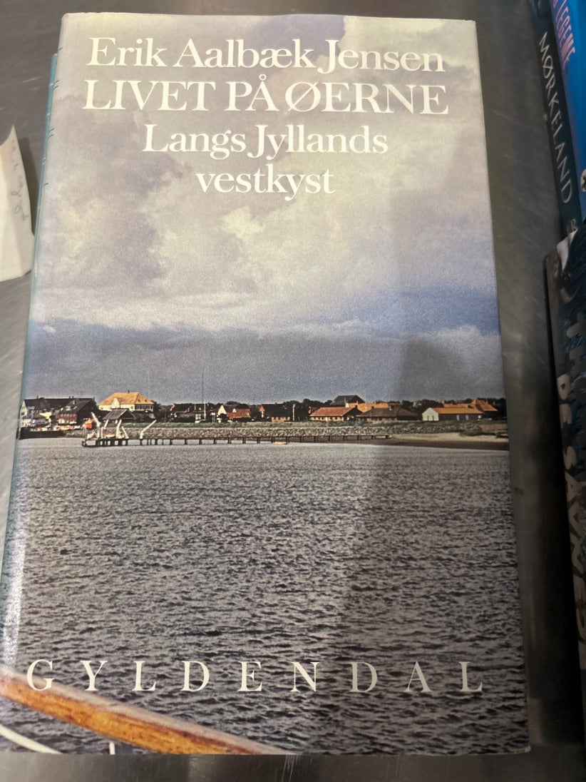 Livet på øerne af Erik Aalbæk Jensen