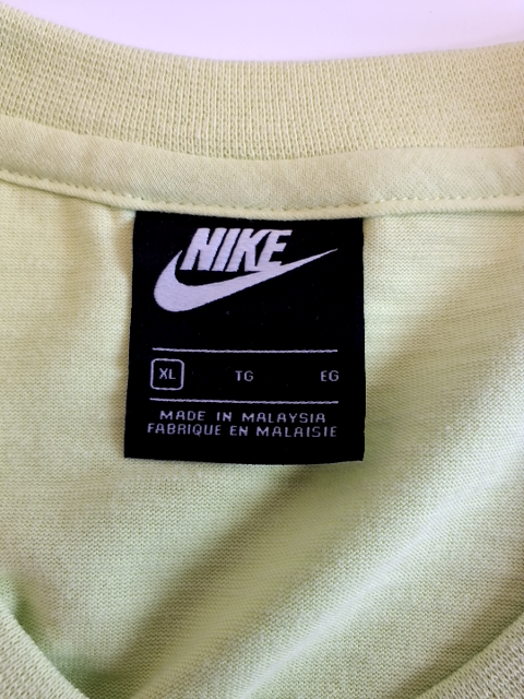 Nike T-shirt (O670)