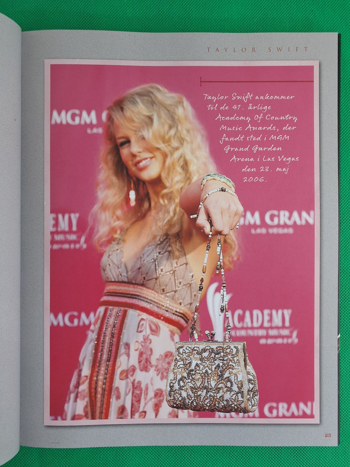 Bog: Taylor Swift "Superstar"