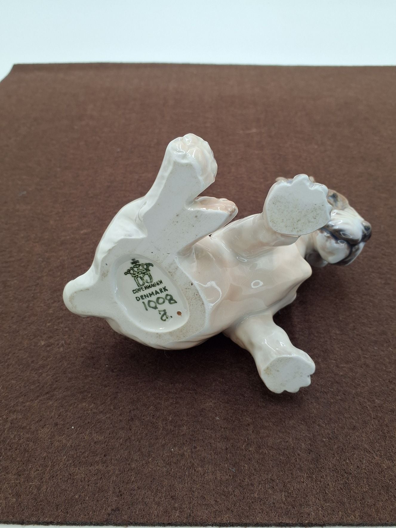 Dahl Jensen Siddende hund
