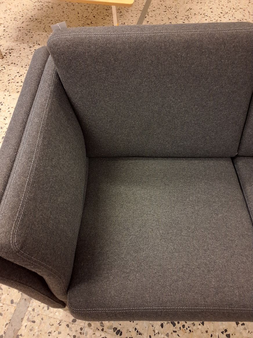 2 personers sofa. Grå