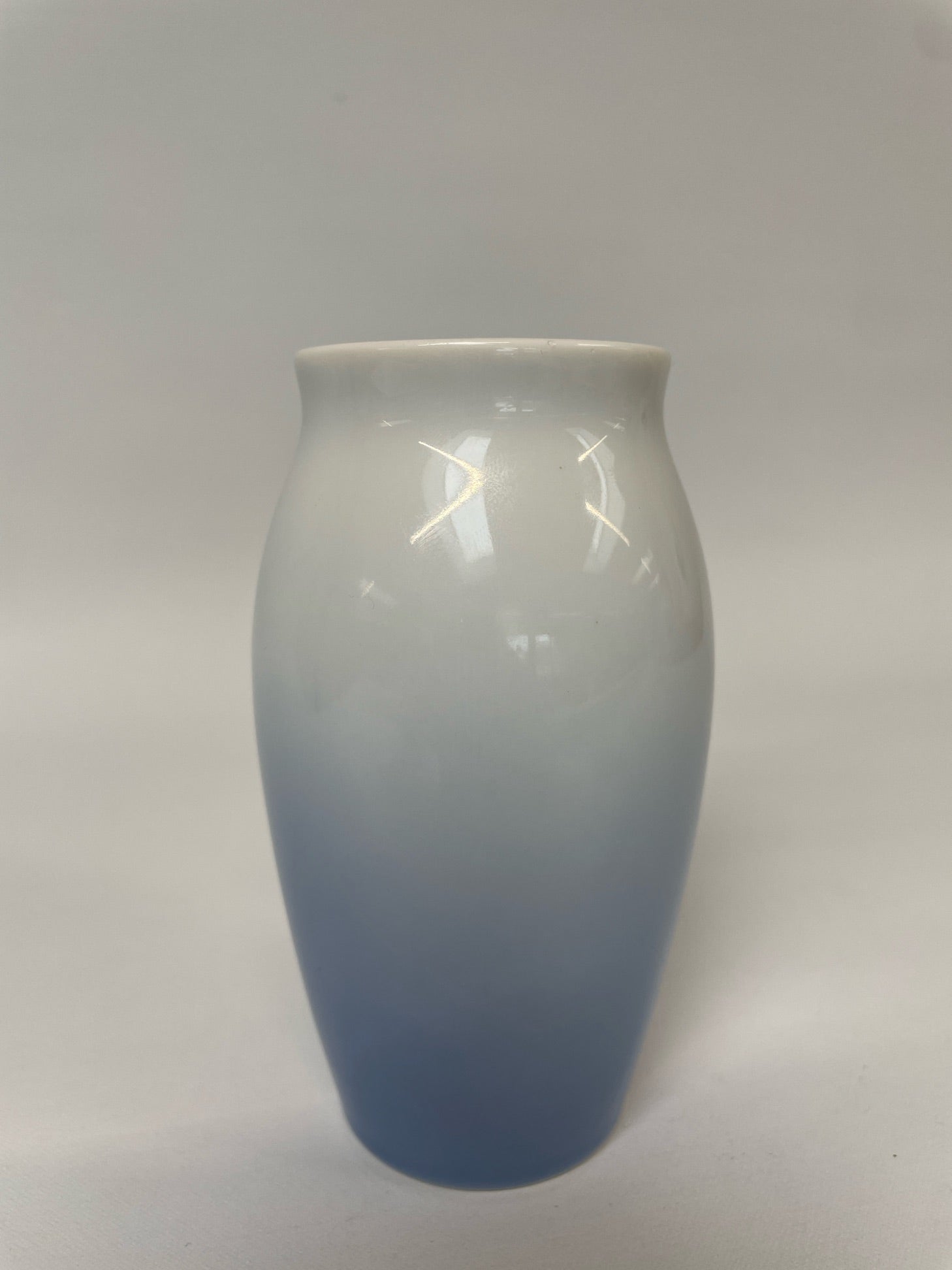 Vase Med Liljekonval, Bing & Grøndahl