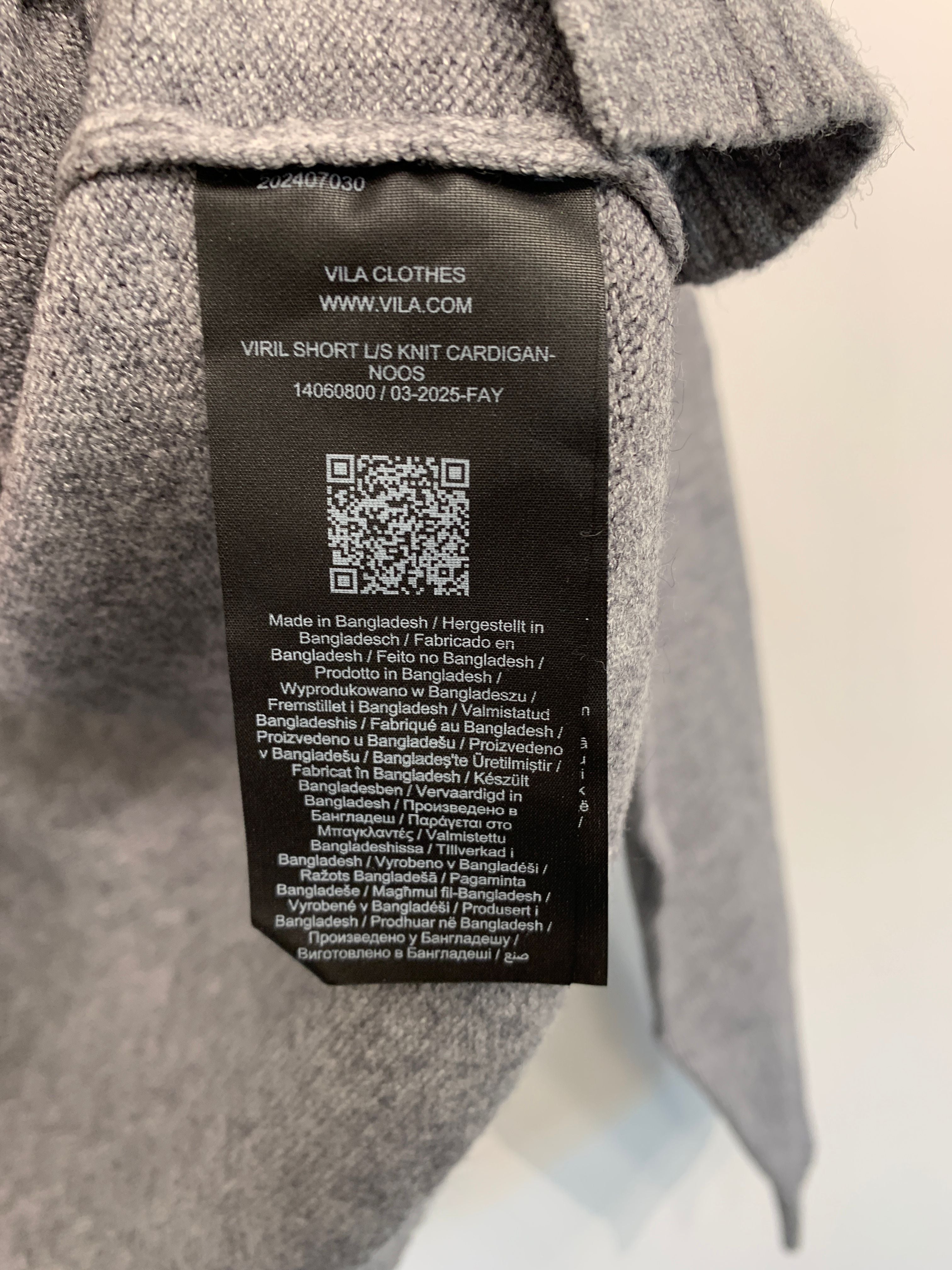 Vila Cardigan