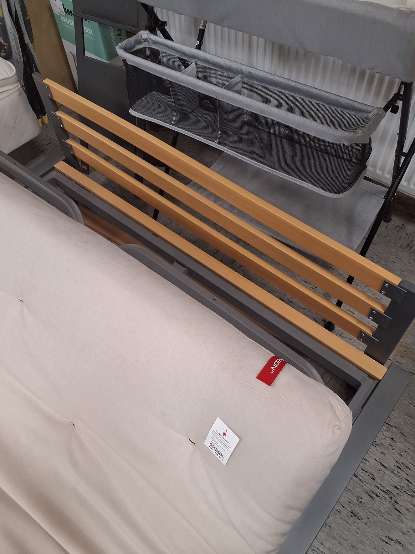 Dobbeltseng. Med Metal ramme