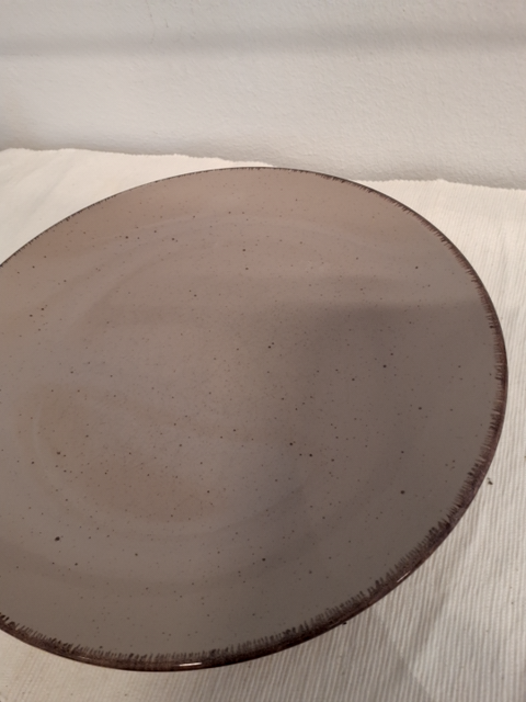 1 stk beige tallerken