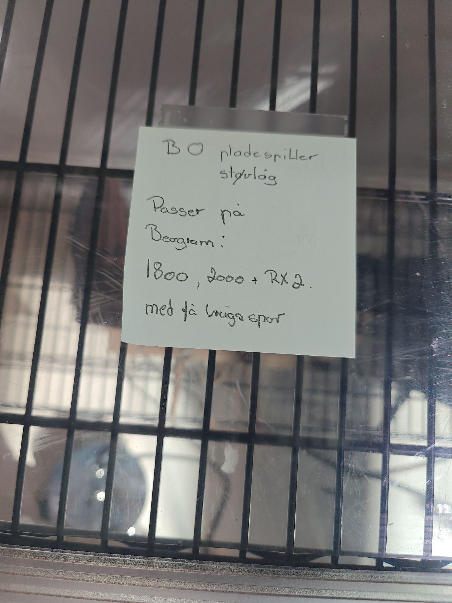 B&O pladespiller støvlåg