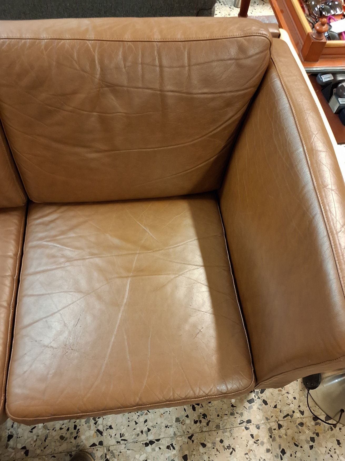 3 personers sofa brun