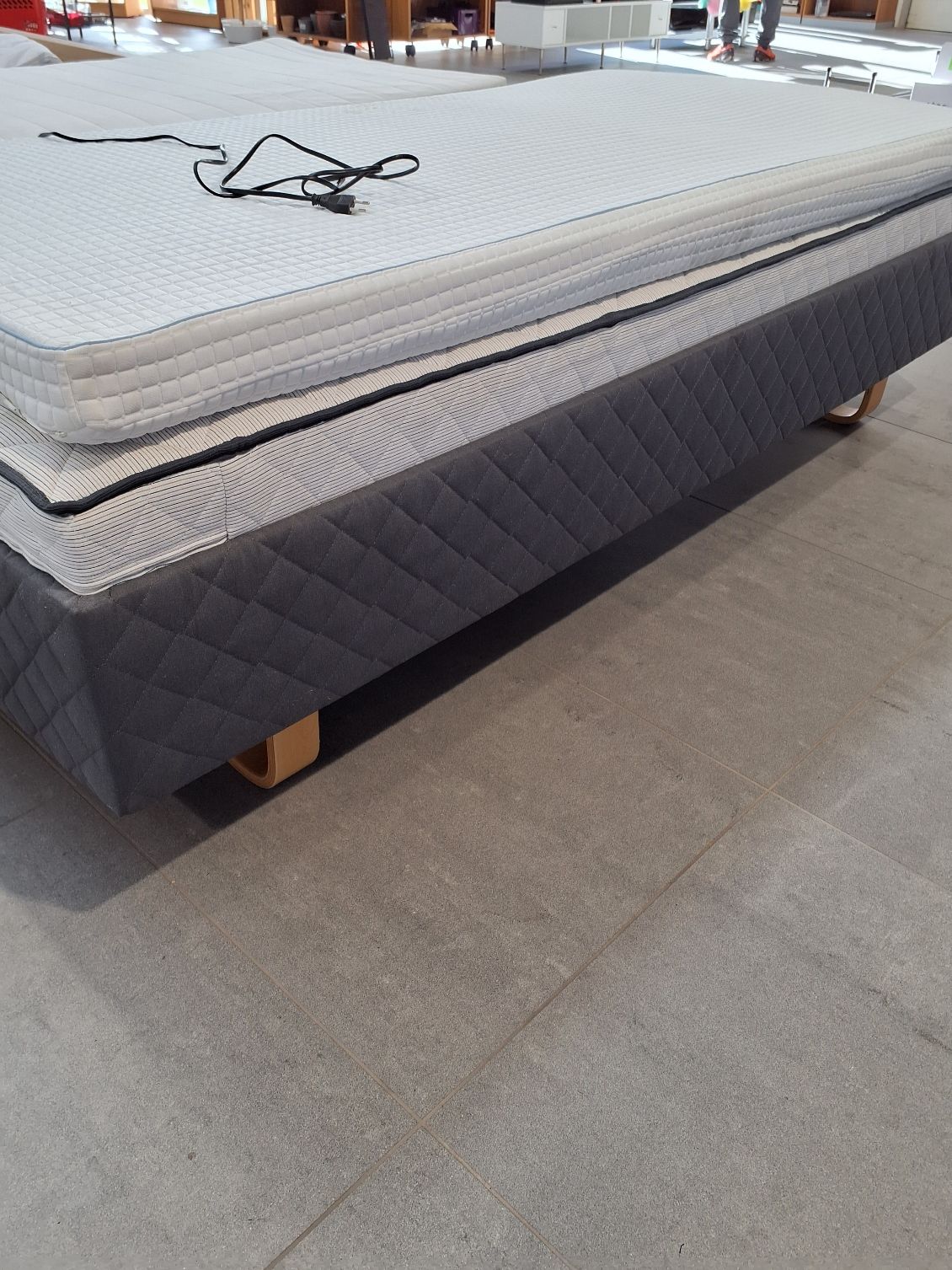 Elevationsseng  kold/varm topmadras