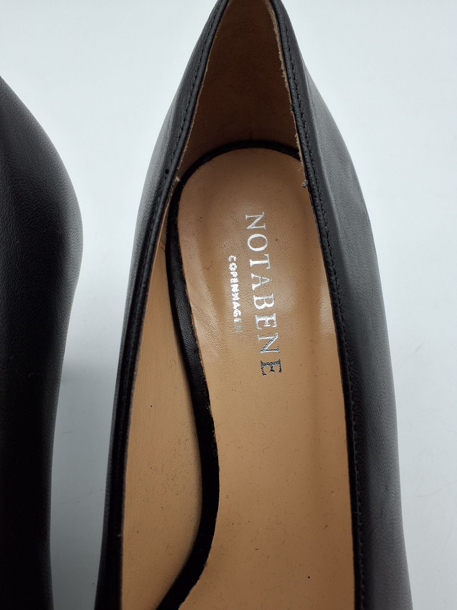 Notabene pumps