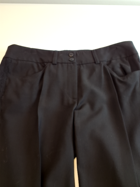 Luisa Cerano Bukser (B030)