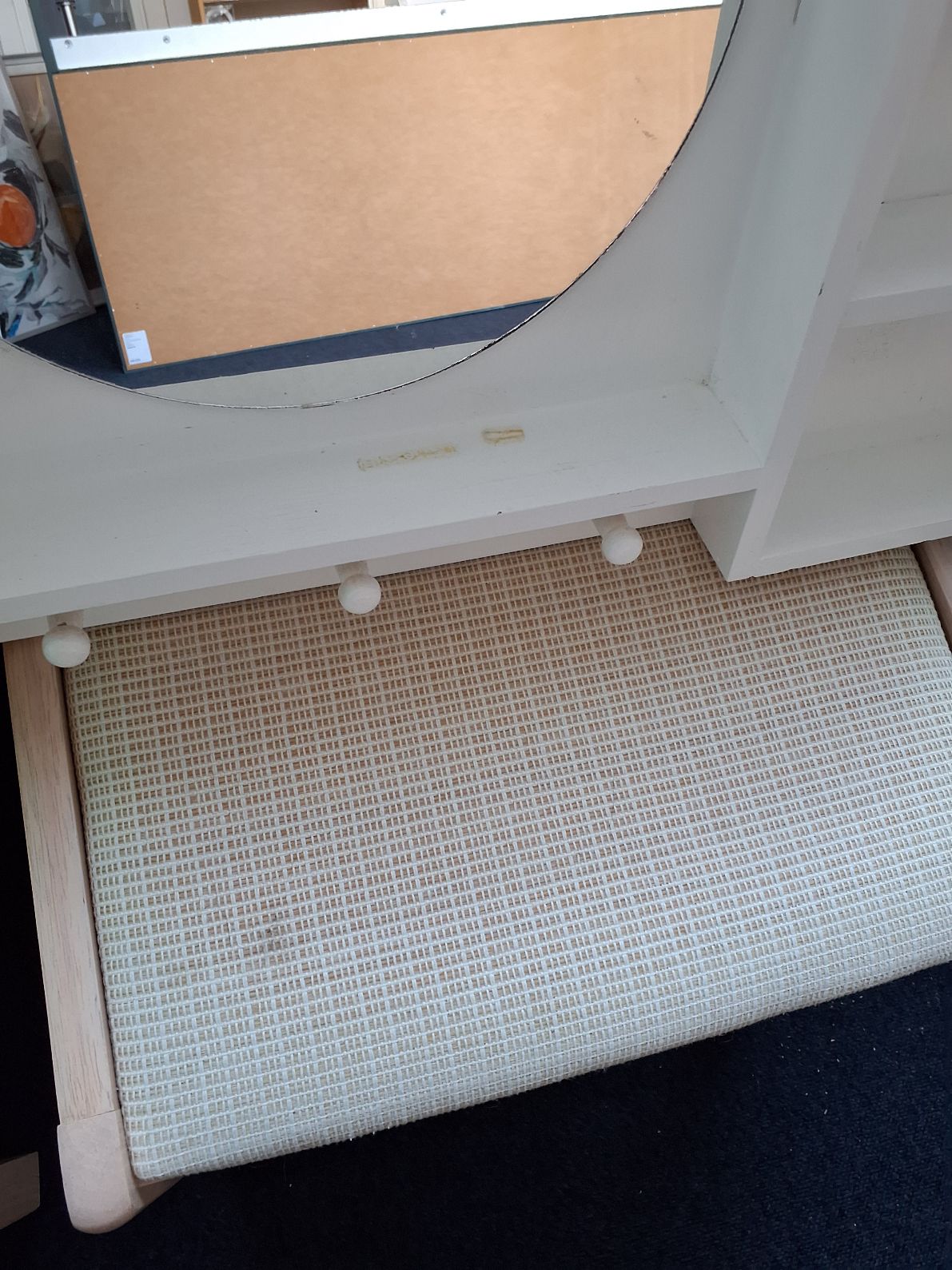 Retro sminkespejl / væghylde