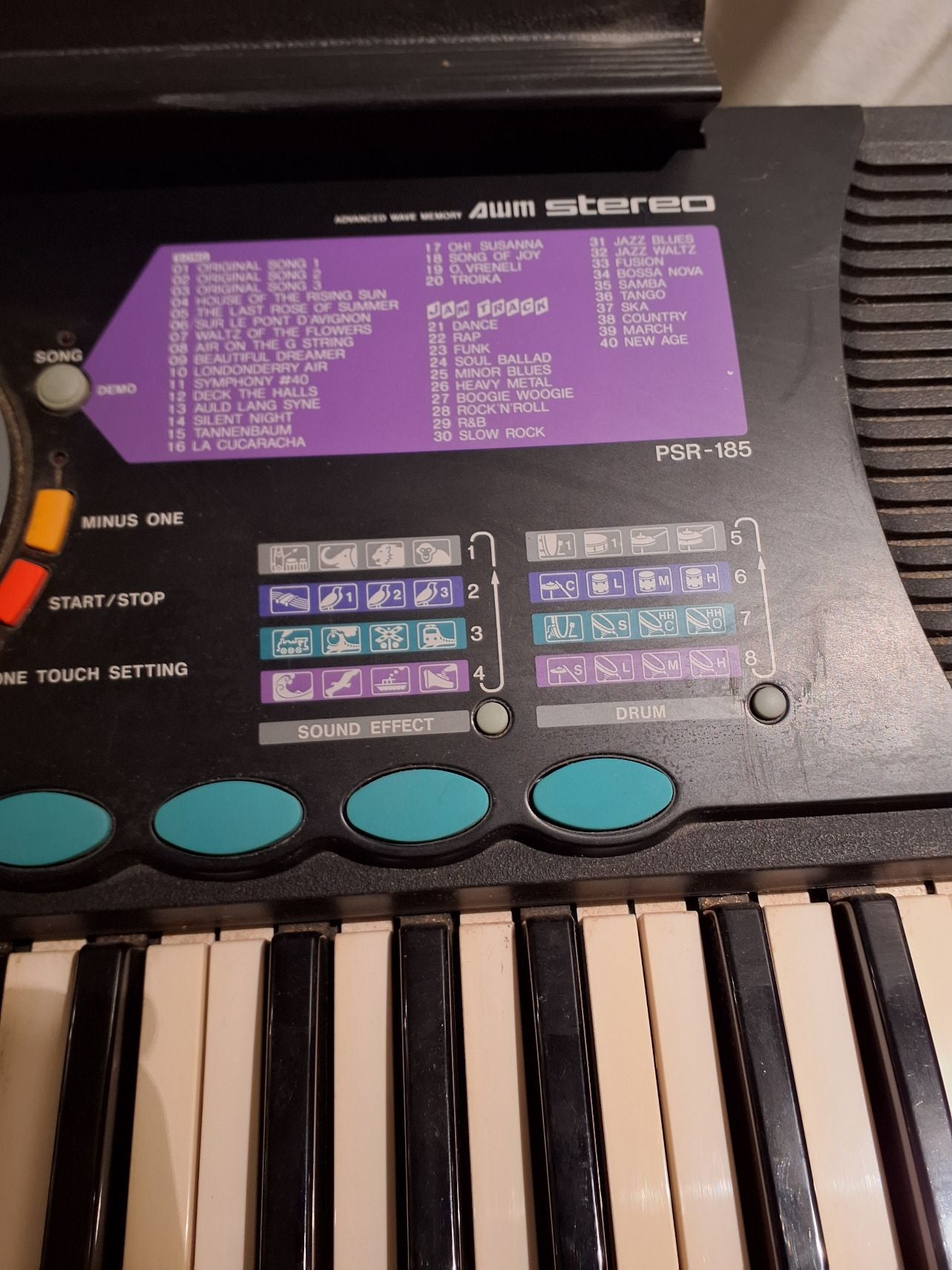 Yamaha PSR 185