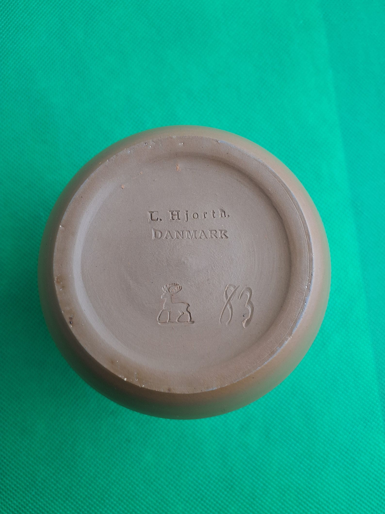 L.Hjorth vase nr 83