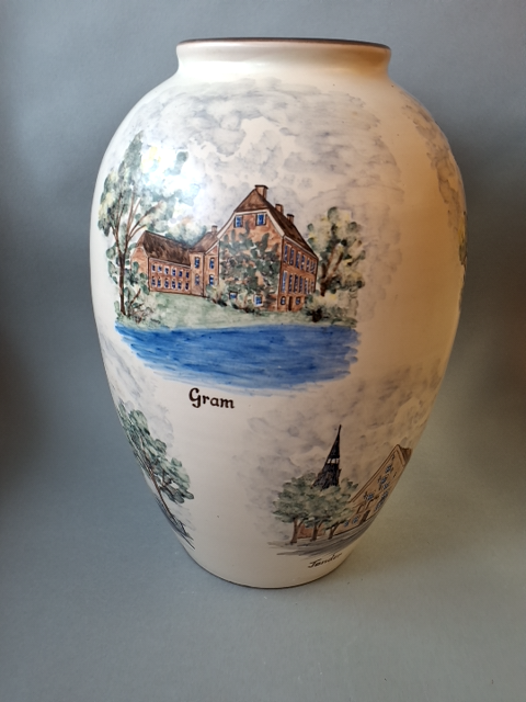 Emil Ruge, Dybbøl vase