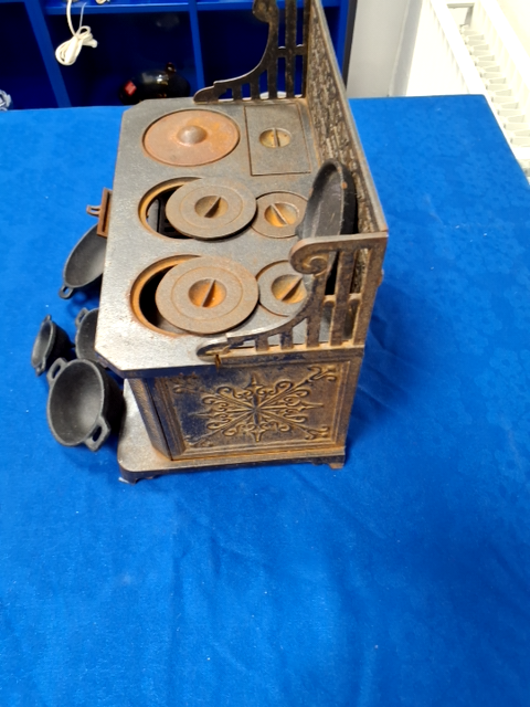 Legekomfur metal