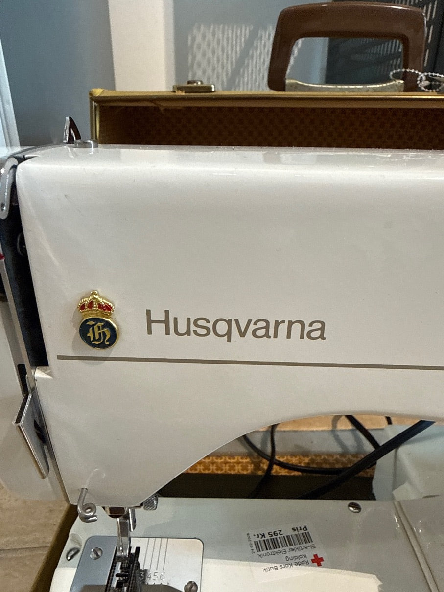 Symaskine i kasse