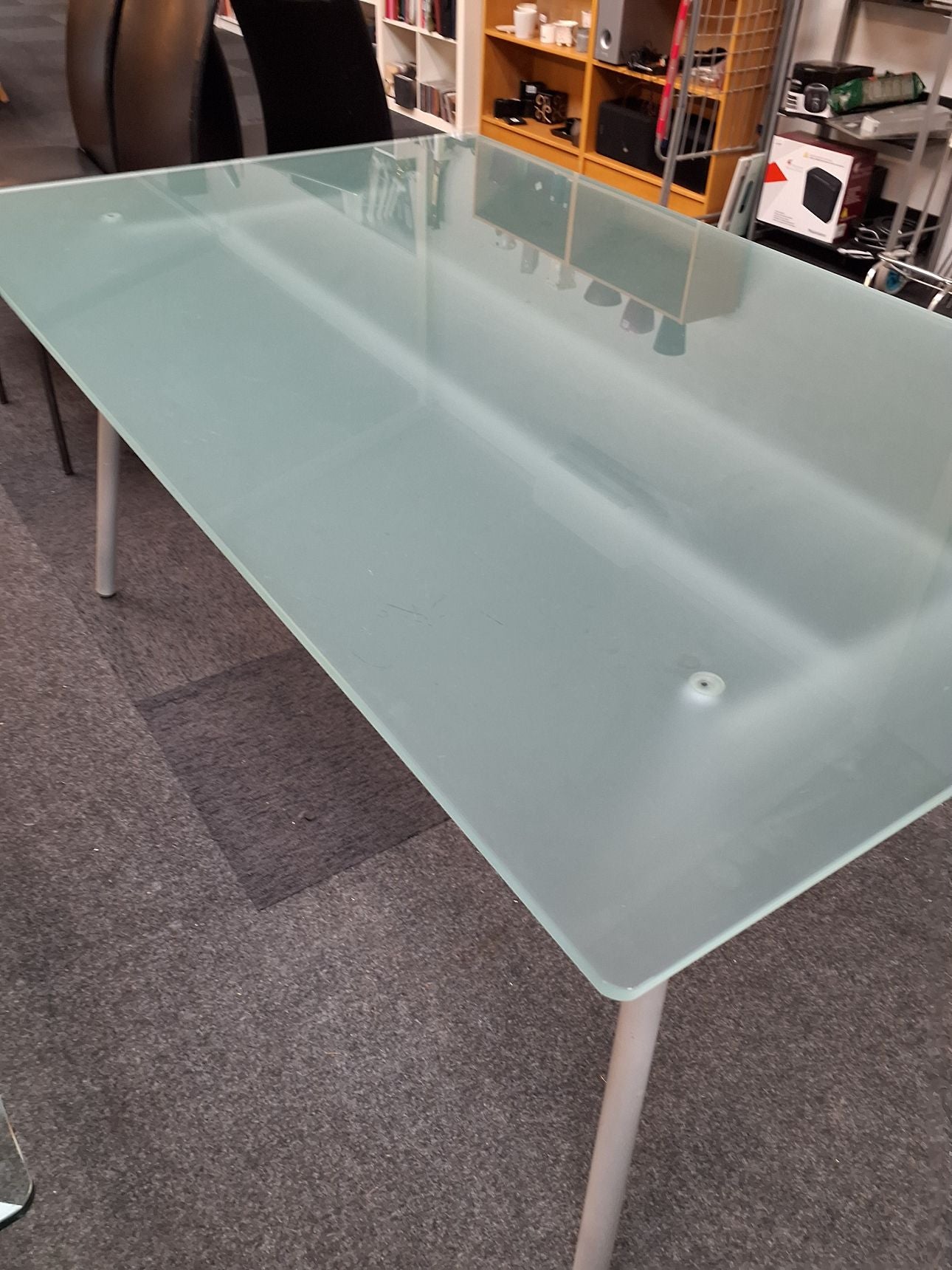 Glas spisebord