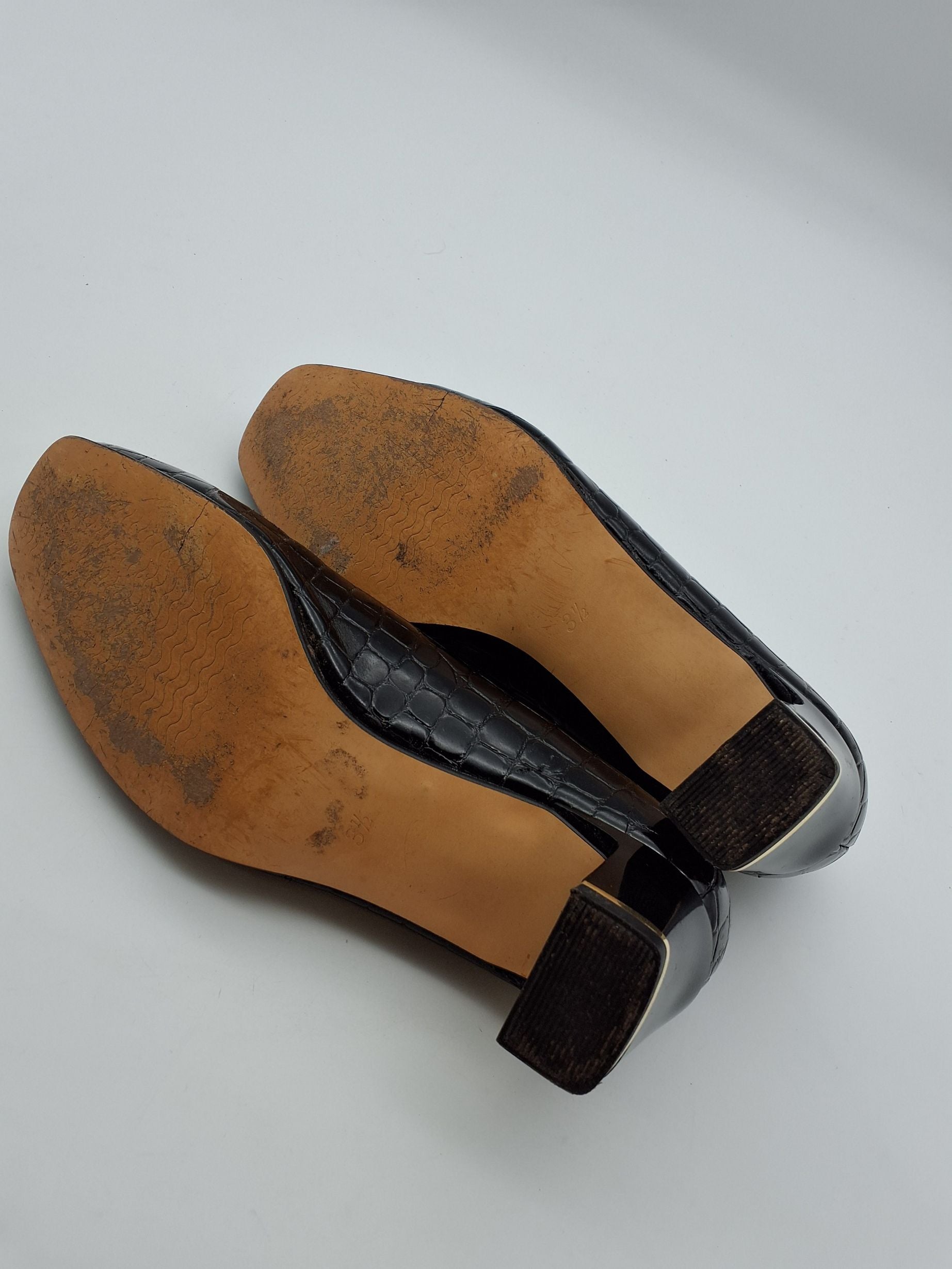 Ara Pumps