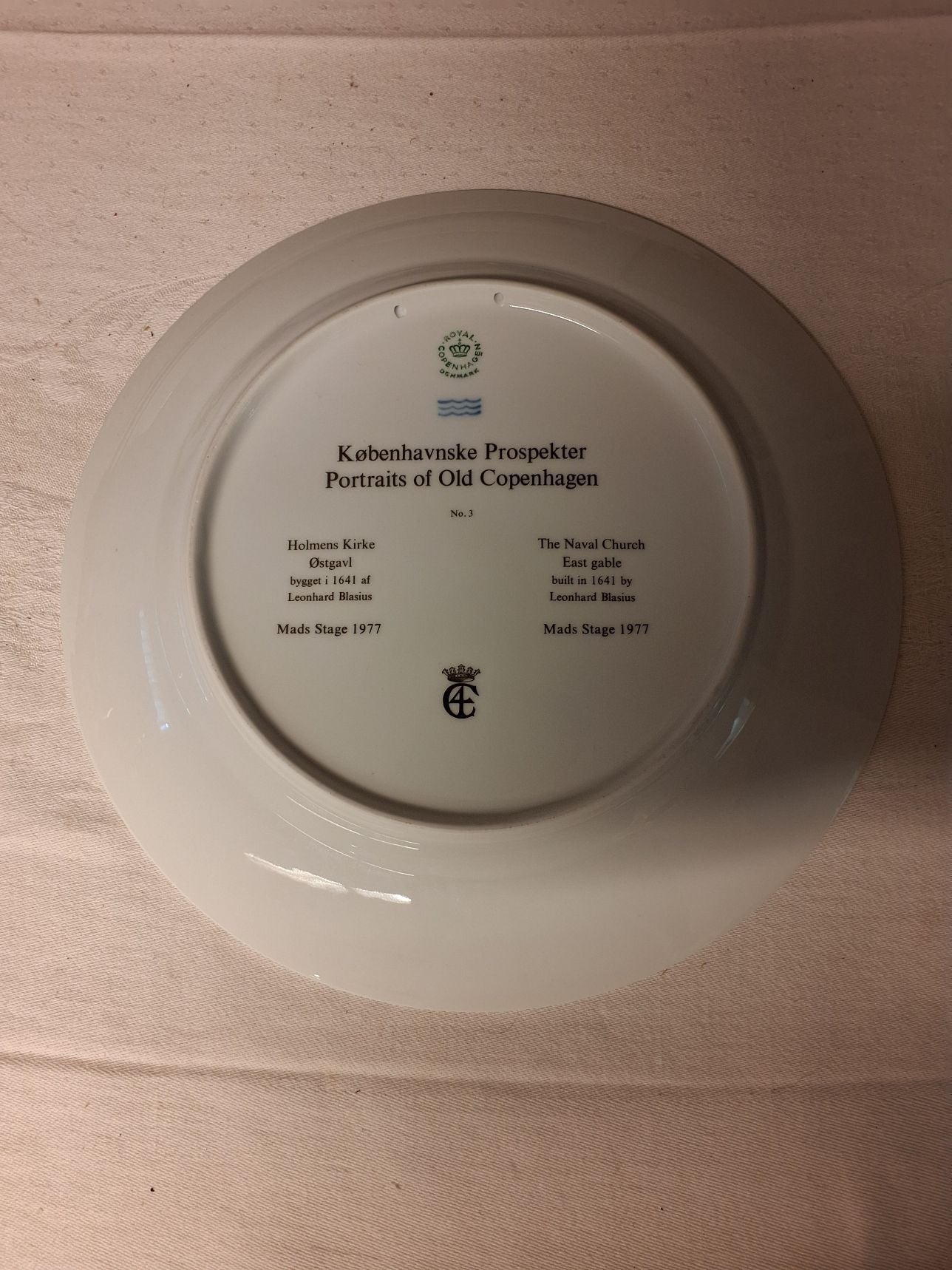 Royal Copenhagen Hvid porcelæns tallerken - pris pr tallerken