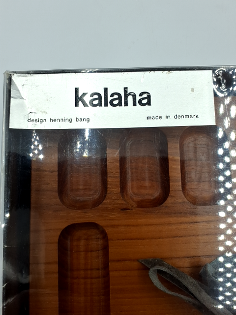 Kalaha spil udført i teak
