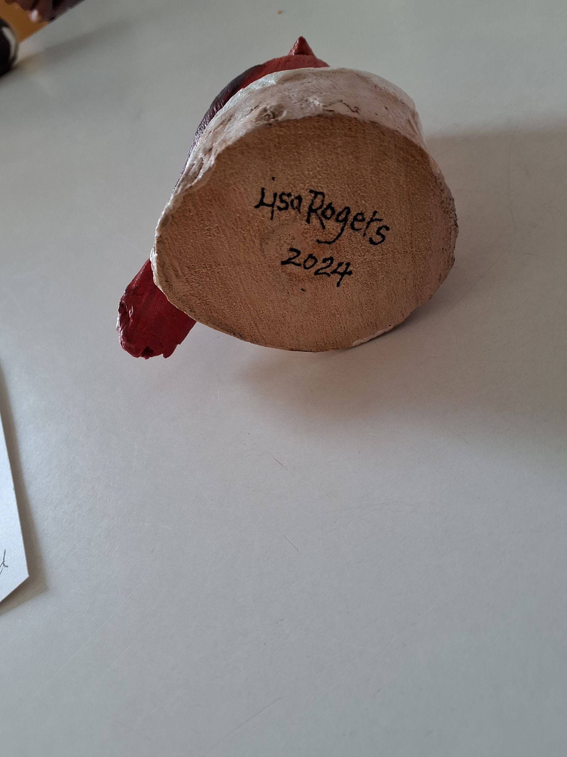 Træfigur af lisa Rogers.
