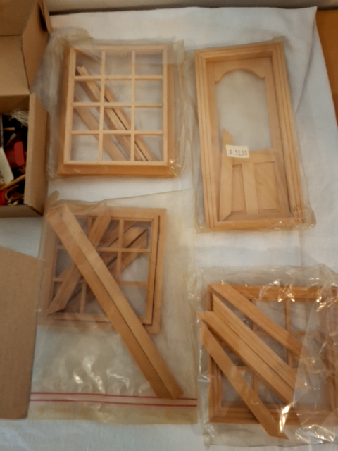 Diverse miniature indretnings figurer