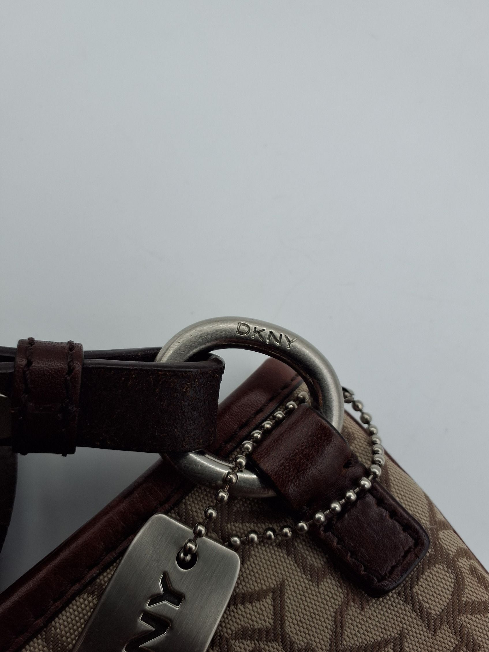 DKNY Monogram Crossbody-taske