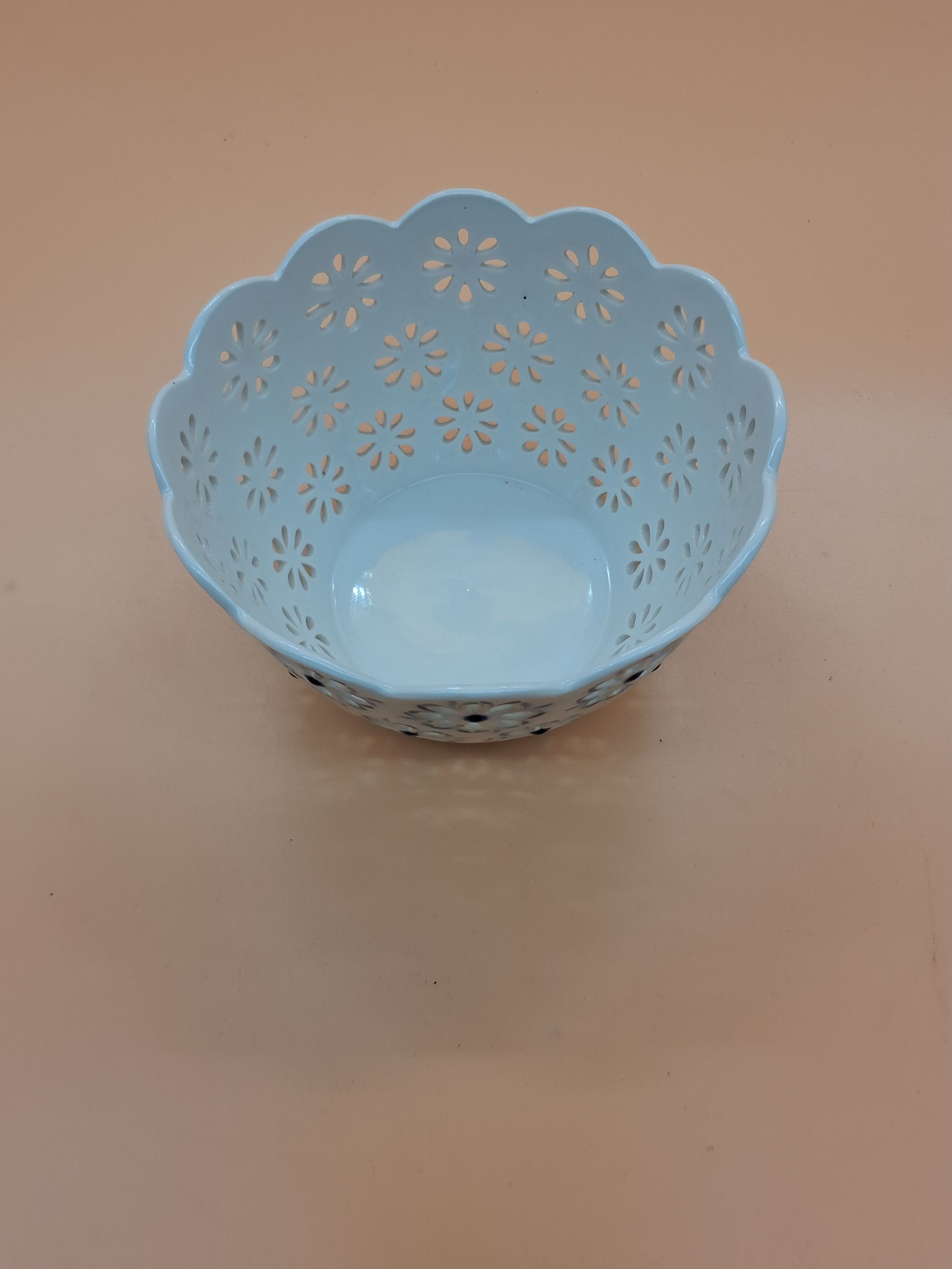 G &C porcelænsskål, hulmønster