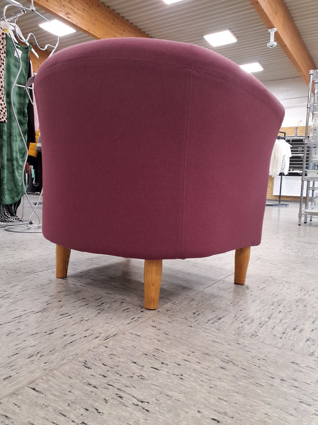 Rød lænestol tekstil