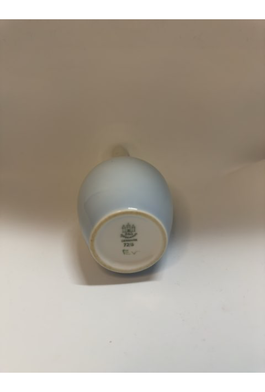 Vase med blomster "B&G Kjøbenhavn"